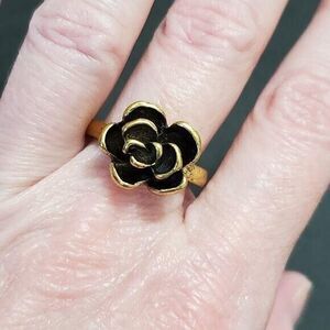 Gold tone aged looking rose ring size 8